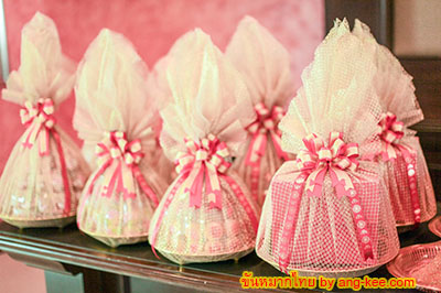 ขันหมากไทย ขนมเปี๊ยะ ขนมบัวหิมะ จันอับ ขนมโก๋ปลา มีบริการส่ง 