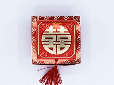กล่องขนมลายซังฮี่สีแดง